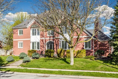 705 Gagnon Pl, Newmarket, ON, L3X1V8 | Card Image