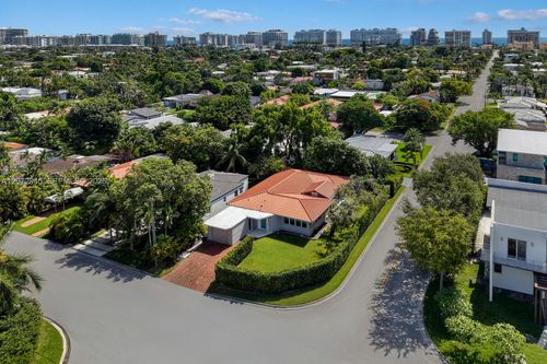 8901 Hawthorne Ave, Surfside, FL, 33154-3331 | Card Image