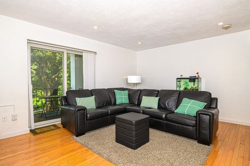 unit-f5-808 Willard St, Quincy, MA, 02169-7435 | Card Image