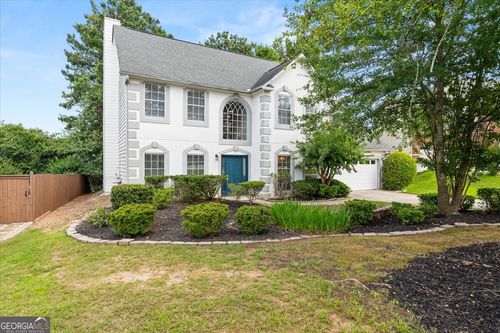 5560 Taylor Rd, Johns Creek, GA, 30022-5686 | Card Image