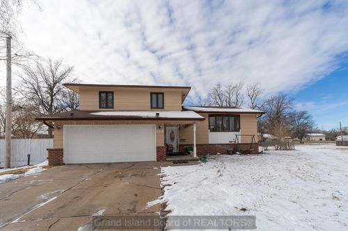 2212 Maplewood Pl., Grand Island, NE, 68801 | Card Image
