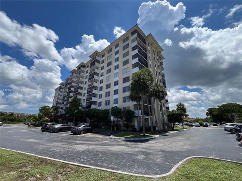 apt-215-4164 Inverrary Dr, Lauderhill, FL, 33319-4543 | Card Image