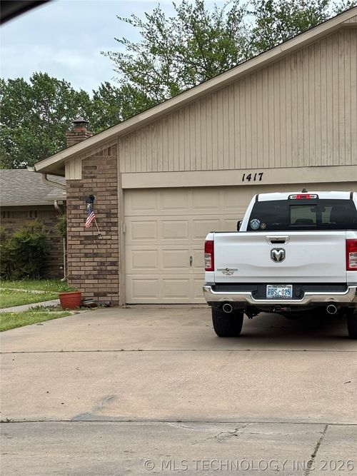 1417-1417 Windsor Dr, Ardmore, OK, 73401-3748 | Card Image