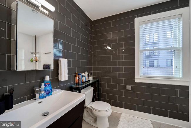 APT-1 - 1239 Simms Pl Ne, Condo with 2 bedrooms, 2 bathrooms and null parking in WASHINGTON DC | Image 23