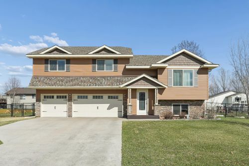 37915 Gerald Ave, North Branch, MN, 55056-6137 | Card Image