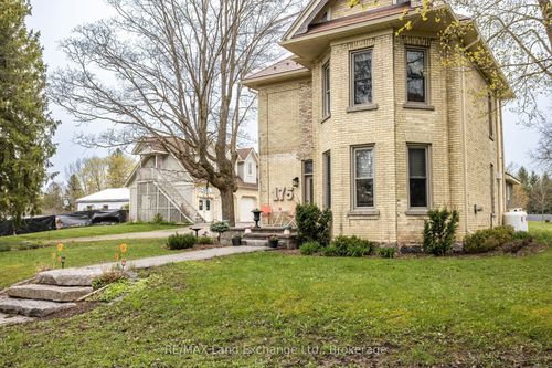 {{alt}} | Card Image