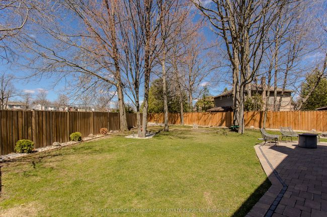 2033 Headon Forest Dr, House other with 5 bedrooms, 4 bathrooms and 2 parking in Burlington ON | Image 4