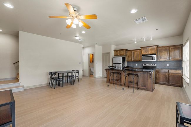 APT-1159 - 2410 S 2 Nd St, Condo with 2 bedrooms, 3 bathrooms and null parking in Waco TX | Image 4