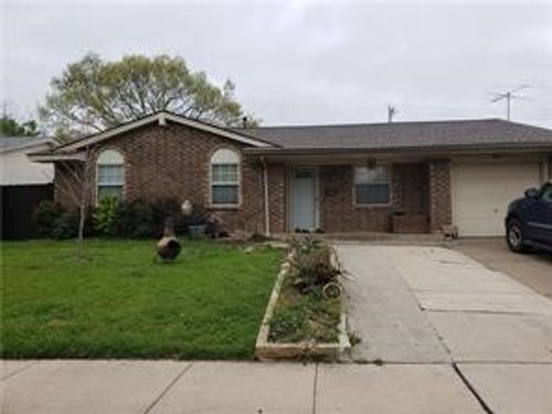 408 Price Dr, Lewisville, TX, 75067-4433 | Card Image
