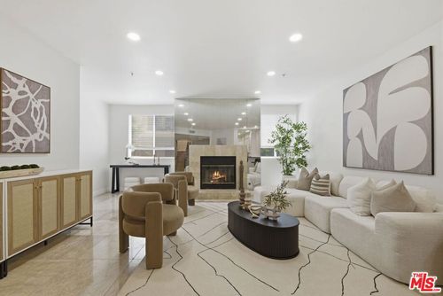 104-120 S Crescent Dr, Beverly Hills, CA, 90212-3102 | Card Image