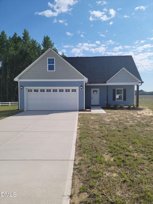 115 Chester Pl, Pikeville, NC, 27863-8143 | Card Image