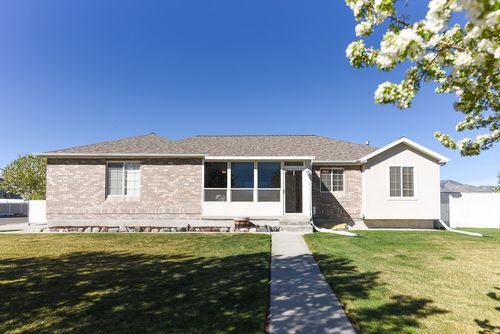 69 Meadowlark Cir, Grantsville, UT, 84029-9002 | Card Image