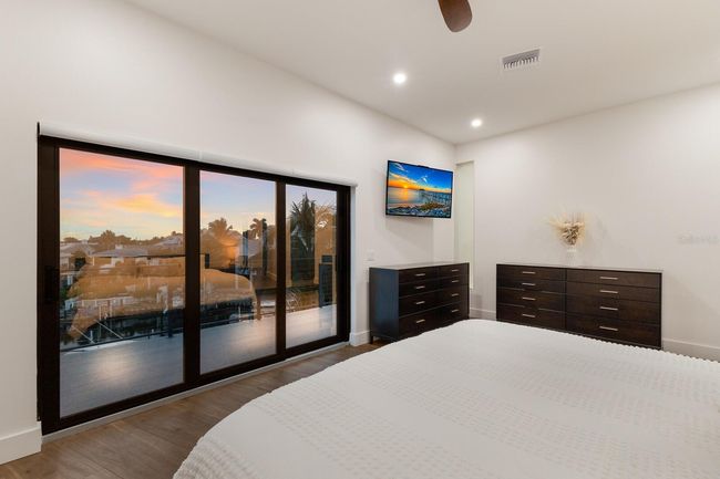 201 N Harbor Dr, House other with 5 bedrooms, 4 bathrooms and null parking in HOLMES BEACH FL | Image 8