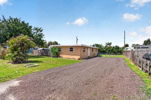 1537 E Breezy Ln, West Palm Beach, FL, 33417-4407 | Card Image