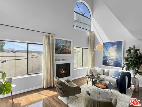 204-4211 Arch Dr, Studio City, CA, 91604-3209 | Card Image