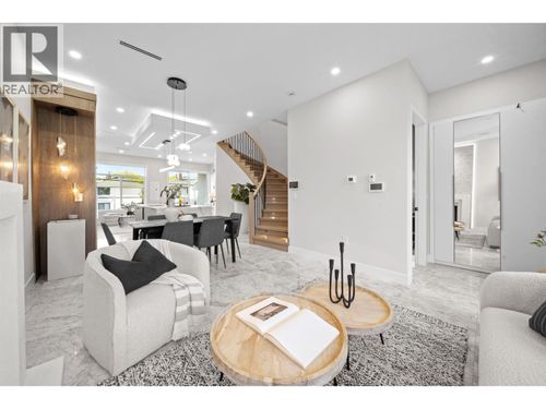 2455 W 10th Ave, Vancouver, BC, V6K2J4 | Card Image