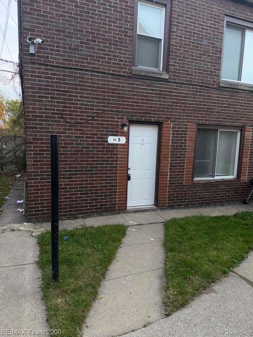 39 Knox St, Ecorse, MI, 48229-1779 | Card Image