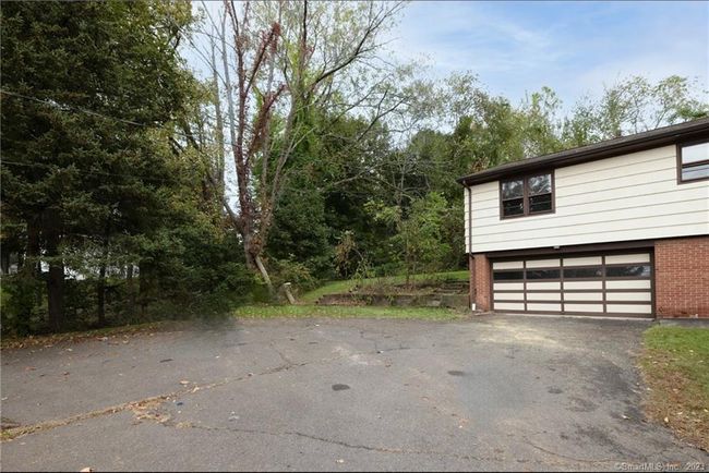 1042 N Main Street Ext, House other with 3 bedrooms, 2 bathrooms and null parking in Wallingford CT | Image 24