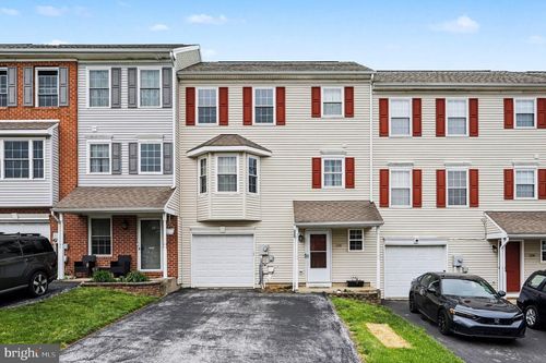 208 Country Ridge Dr, RED LION, PA, 17356-8866 | Card Image