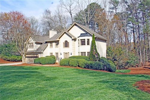 2070 Shallowford Park Mnr, Roswell, GA, 30075-3251 | Card Image
