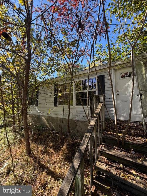 1208 Herbst Avenue, SAYLORSBURG, PA, 18353 | Card Image
