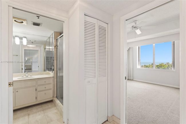 APT-633 - 201 Crandon Blvd, Condo with 2 bedrooms, 2 bathrooms and null parking in Key Biscayne FL | Image 35