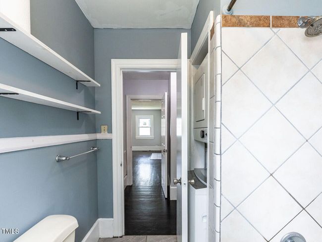 014-1280x960-bath-laundry | Image 13