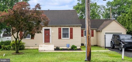 327 Elmwood Ave, FEASTERVILLE TREVOSE, PA, 19053-4228 | Card Image