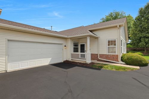 0-12138 White Tail Ln, Huntley, IL, 60142-7716 | Card Image