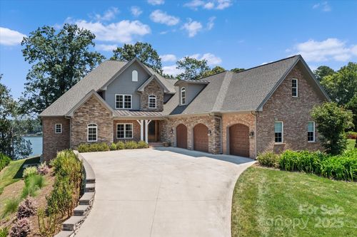 1122 Astoria Pkwy, Catawba, NC, 28609-8881 | Card Image