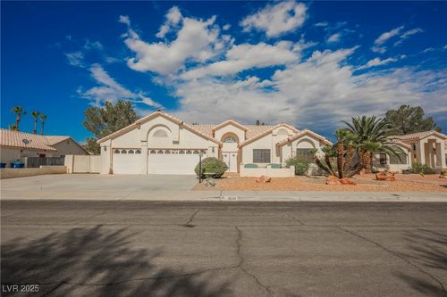 3648 Glen Ridge Way, Las Vegas, NV, 89108-5200 | Card Image