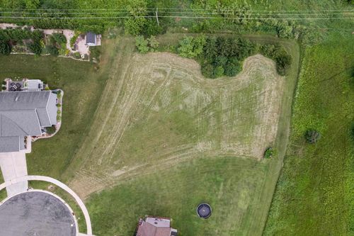 100 Honeycrisp Dr, Beaver Dam, WI, 53916-9258 | Card Image