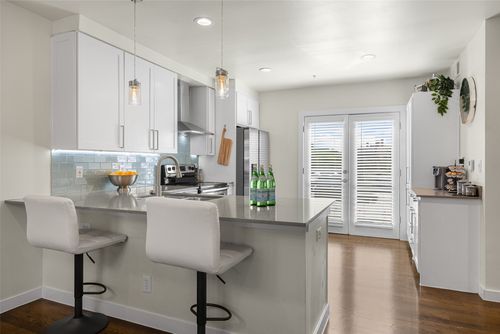 214-3922 Gilbert Ave, Dallas, TX, 75219-3896 | Card Image