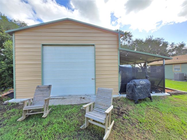 610 E Division St, House other with 3 bedrooms, 2 bathrooms and 3 parking in Edna TX | Image 12