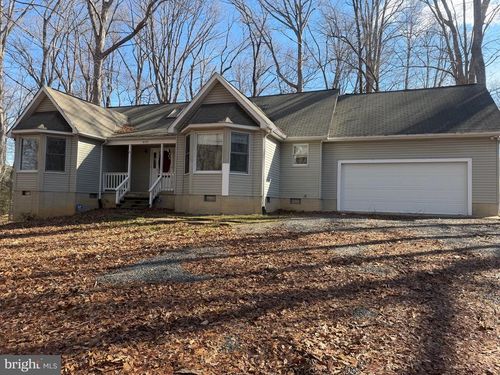 8135 Hoover Dr, KING GEORGE, VA, 22485-2100 | Card Image