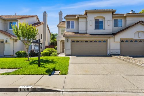 1109 Syracuse Cir, Vacaville, CA, 95687-4672 | Card Image