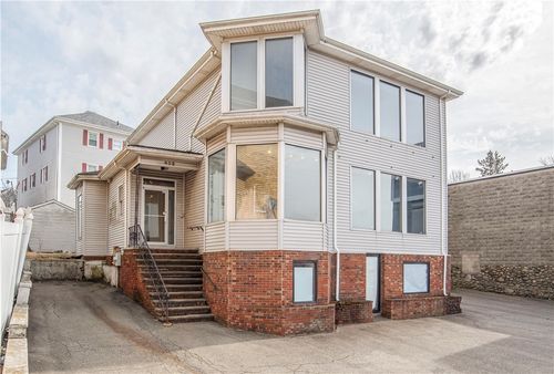 452 S Main St, Fall River, MA, 02721-5322 | Card Image