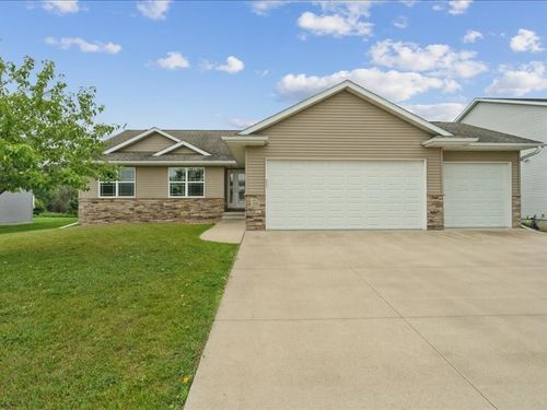 3355 Stanley Cup Dr, Marion, IA, 52302-9077 | Card Image