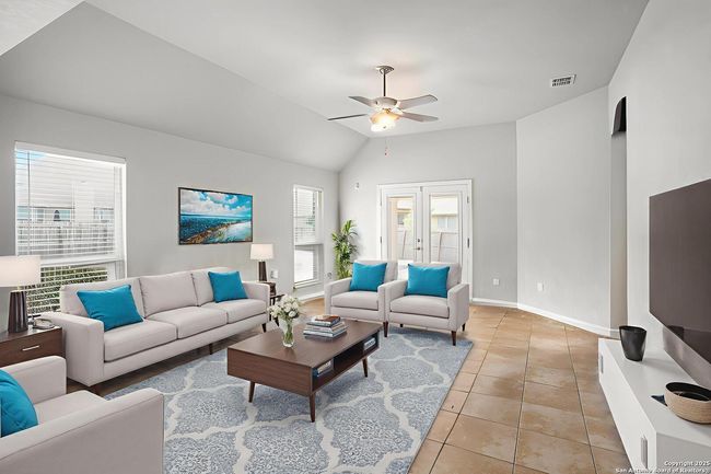 420 Bee Caves Cv, House other with 5 bedrooms, 3 bathrooms and null parking in Cibolo TX | Image 8