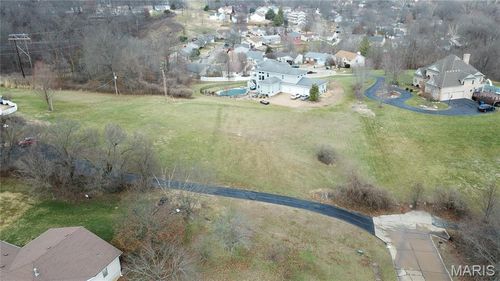 5735 Dove Meadow Ln, Oakville, MO, 63129-2962 | Card Image