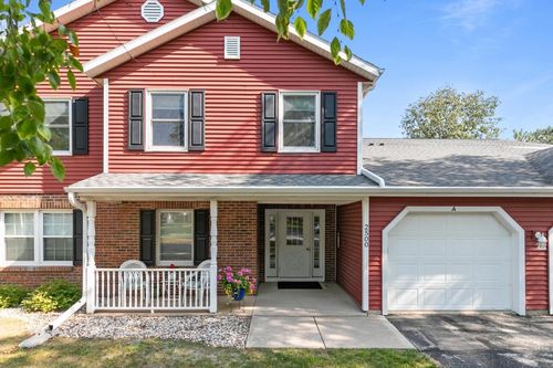 d-2500 Village Lane, OSHKOSH, WI, 54904 | Card Image