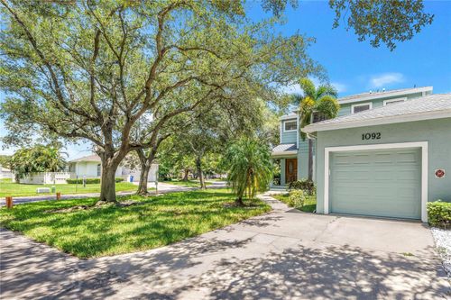 1092 Sanabel Ct Ne, ST PETERSBURG, FL, 33702-2786 | Card Image