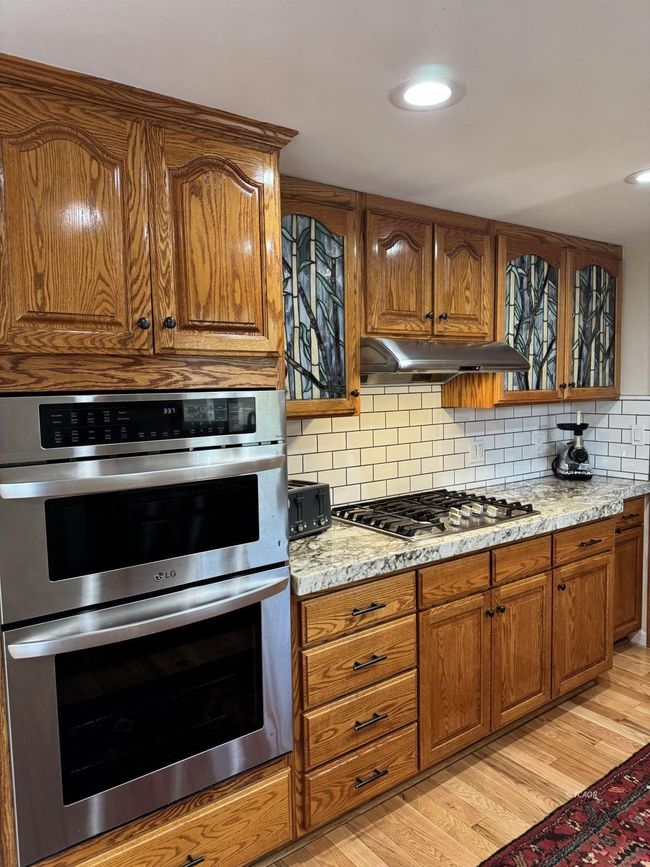 kitchen double oven | Image 25