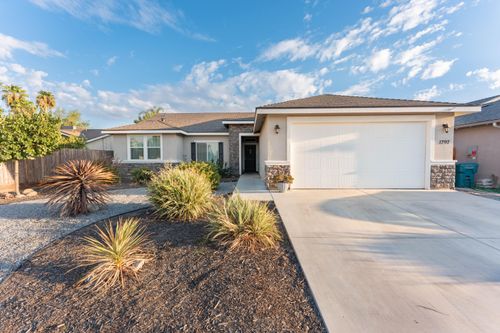 1797 W Date Ave, Porterville, CA, 93257-6711 | Card Image