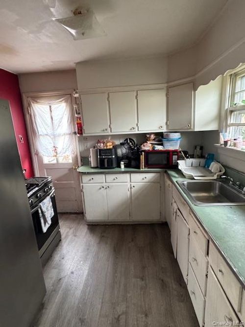 7 Deer Park Rd, Huntington, NY, 11743-5601 | Card Image