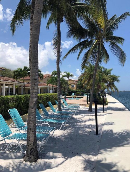 206-1040 Lake Shore Dr, Lake Park, FL, 33403-2876 | Card Image