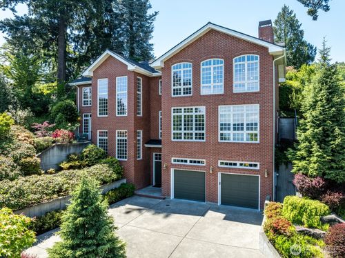6681 Ne Windermere Rd, Seattle, WA, 98115-7942 | Card Image