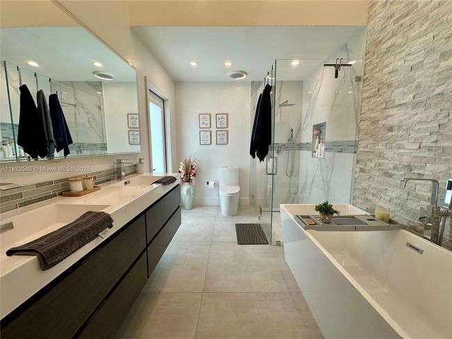 5020 Sw 154 Th Ave, House other with 4 bedrooms, 2 bathrooms and null parking in Miami FL | Image 11