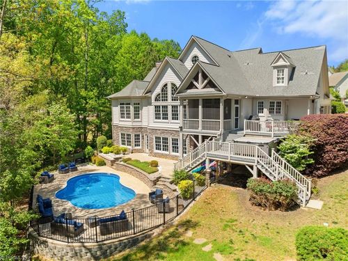 7601 Crossing Ridge Dr, Belews Creek, NC, 27009-9218 | Card Image