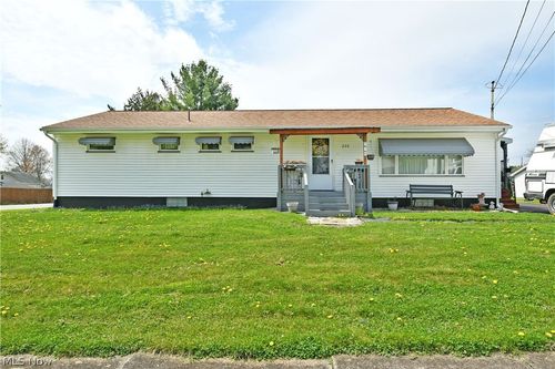 230 High Ave, Niles, OH, 44446-3330 | Card Image